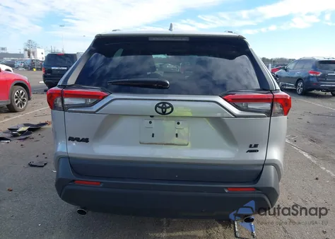 2021 Toyota Rav4 Le z USA, uszkodzony, nr VIN 2T3F1RFV8MW179534